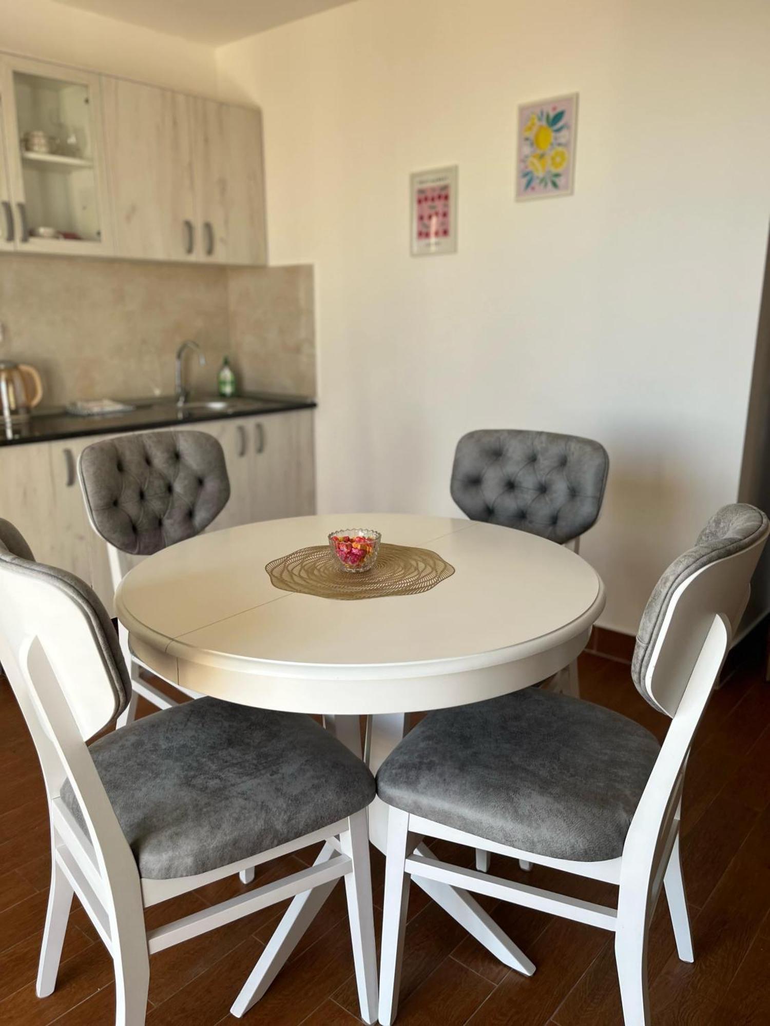 Surcin Apartment Ledine Buitenkant foto