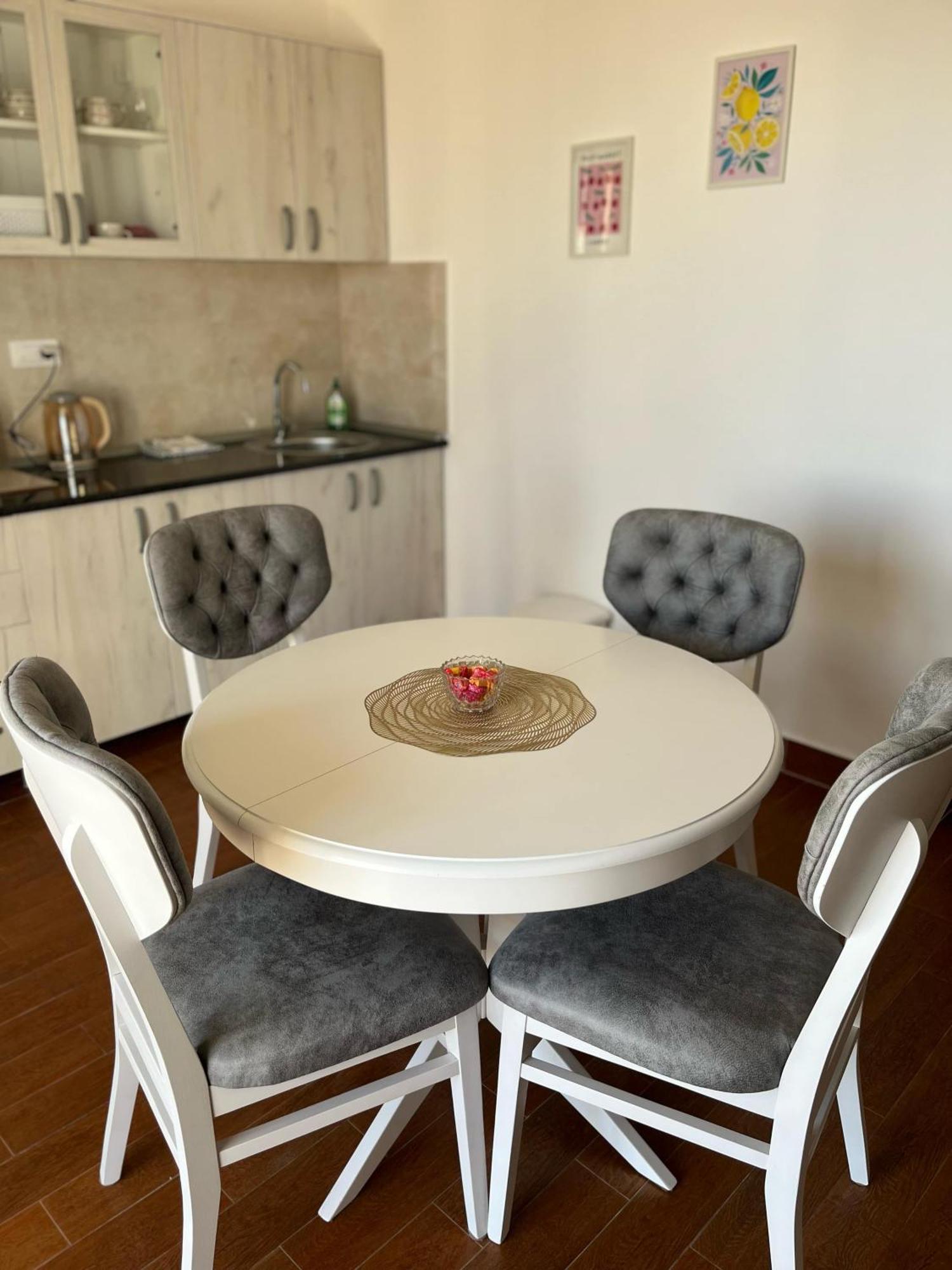 Surcin Apartment Ledine Buitenkant foto